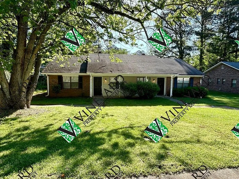 166 Kimberly Way SW