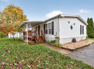 250 Sunset Dr, Holley, NY 14470