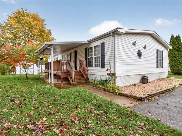 250 Sunset Dr, Holley, NY 14470