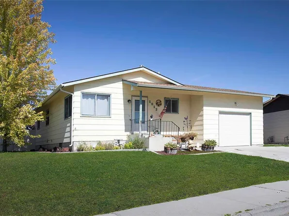 1013 W 12th St, Laurel, MT 59044