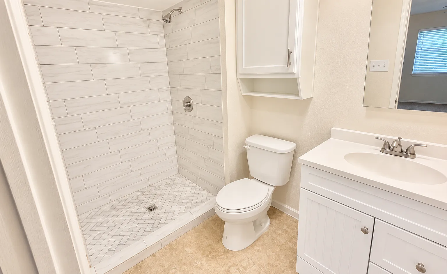 4 bed, 1680 sqft, $2,100 — Photo 4