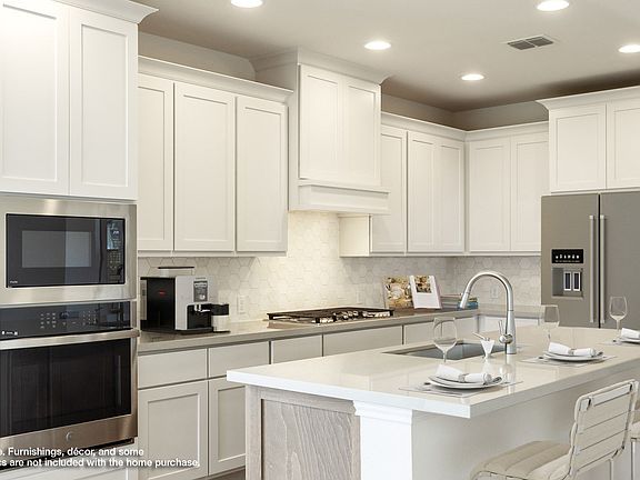 2nd image of 208 Menlo Bnd