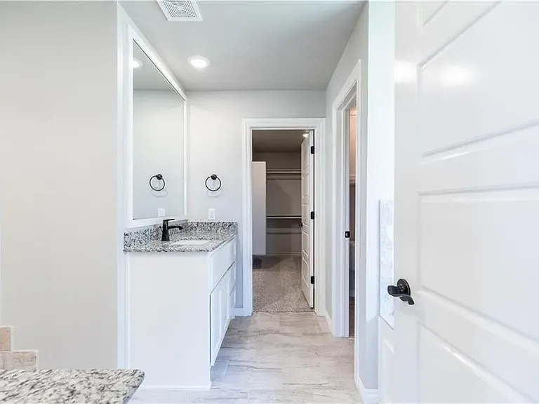 4201 Clevenger Dr — Photo 18