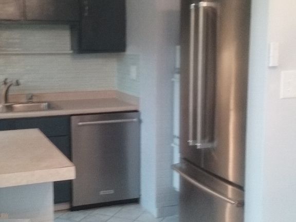 3rd image of 2998 Thomas Ave