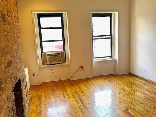 Rented by Bank Neary | media 35