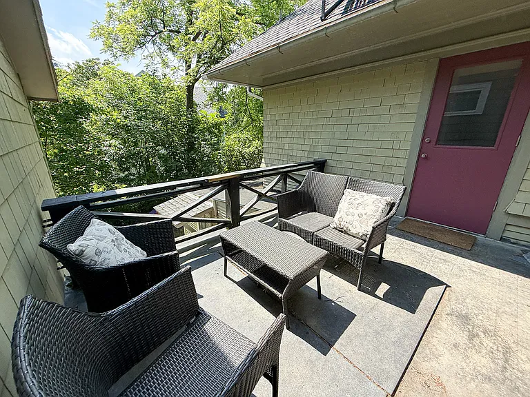 207 Kelvin Pl — Photo 11