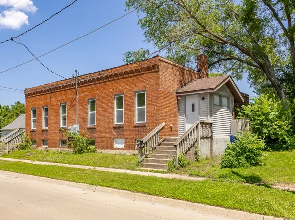241-243 E 24th St, Des Moines, IA 50317