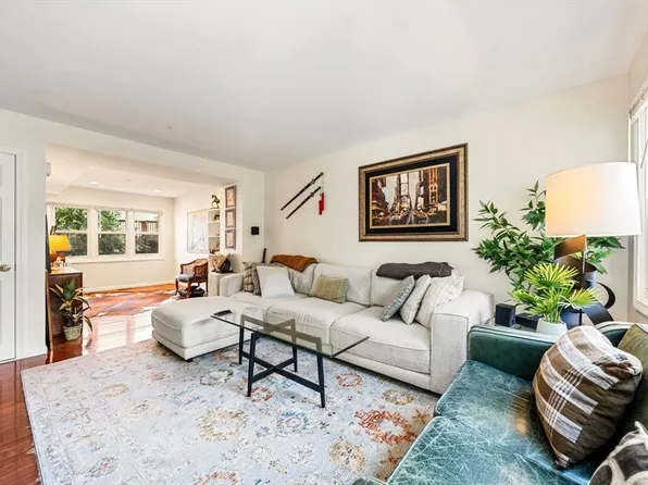 54 Crescent Ave APT L, Dorchester, MA 02125