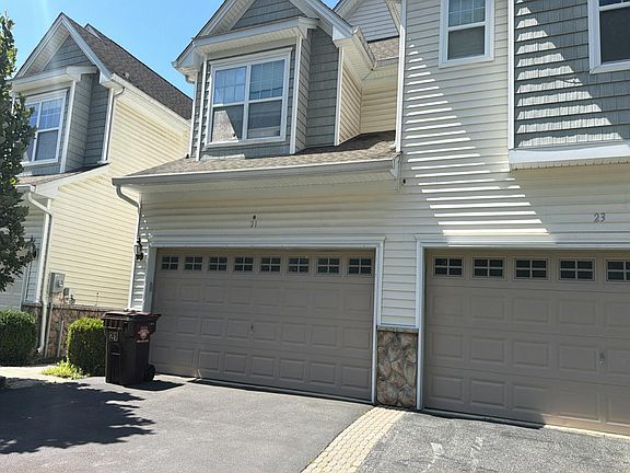 3rd image of 21 Meadow View Dr