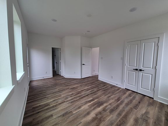 5th image of 3213 Saint Emanuel St