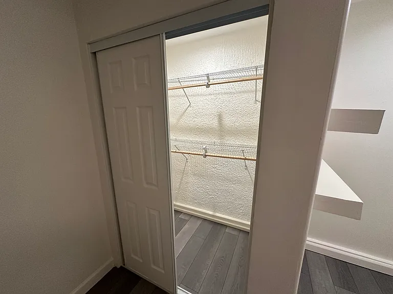 921 E Devonshire Ave #B — Photo 5