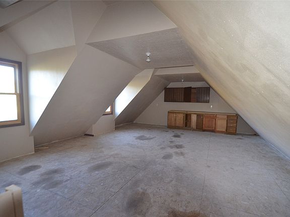 5th image of 484 Wheat Way