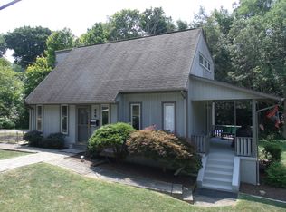 250 Drake Rd, Bethel Park, PA 15201