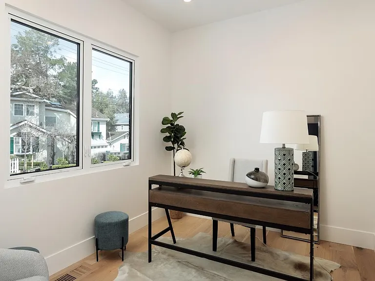1995 Palo Alto Way — Photo 4