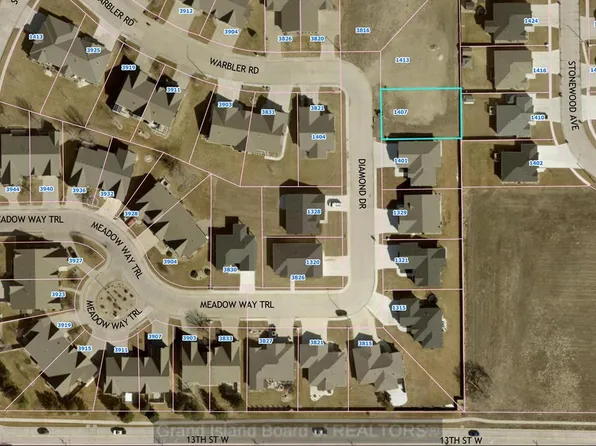 1407 Diamond Dr, Grand Island, NE 68803