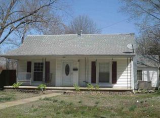 626 W Hunter St, Nevada, MO 64772