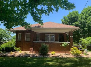 406 E Washington Ave, Casey, IL 62420