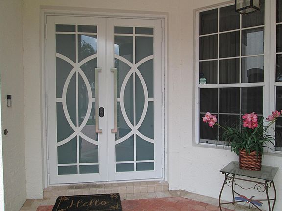 3rd image of 15344 SW 19th Street