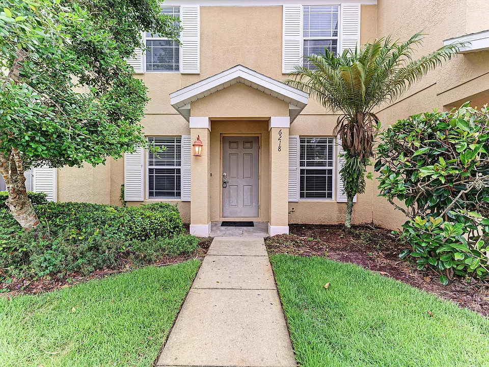 6218 Flagfish Ct #102