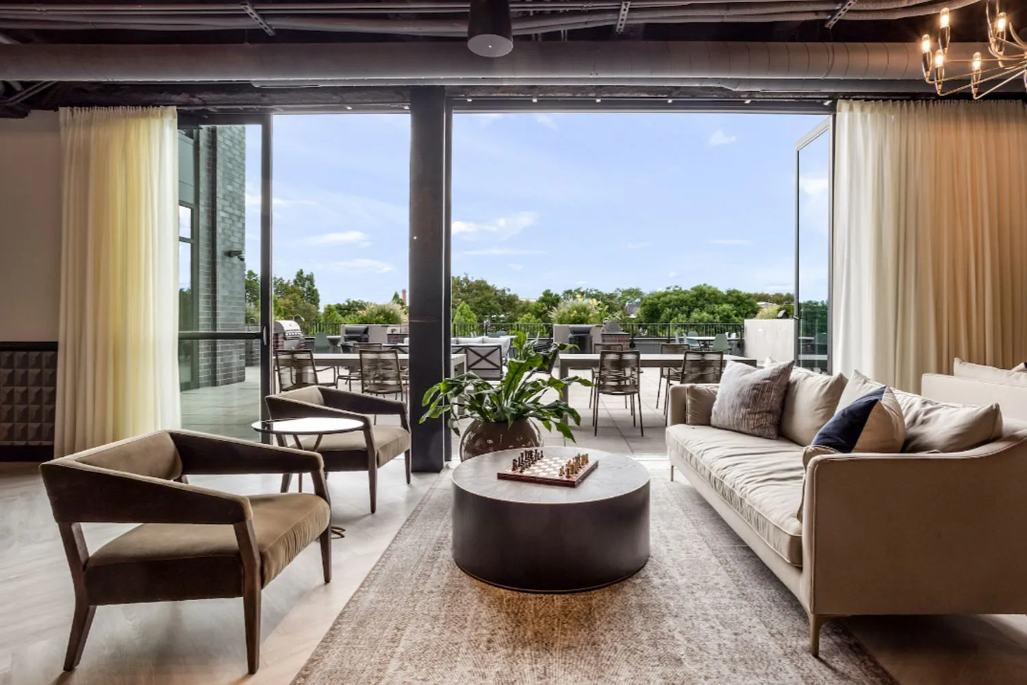 Logan Apartments — Photo 3