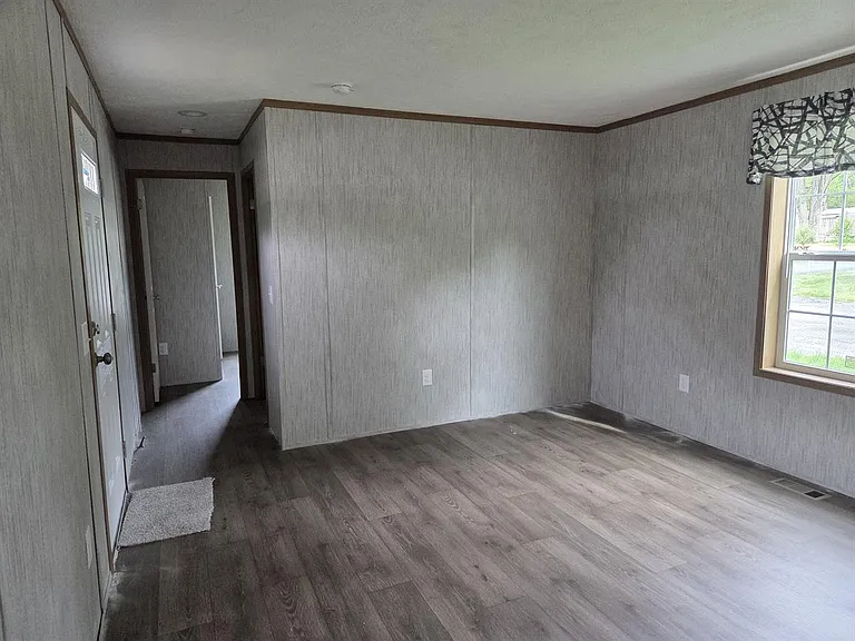 410 Donegal Dr — Photo 9