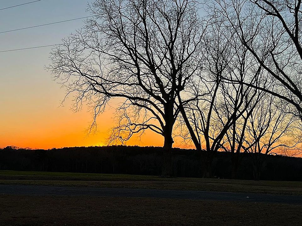2nd image of 985 County Road 437