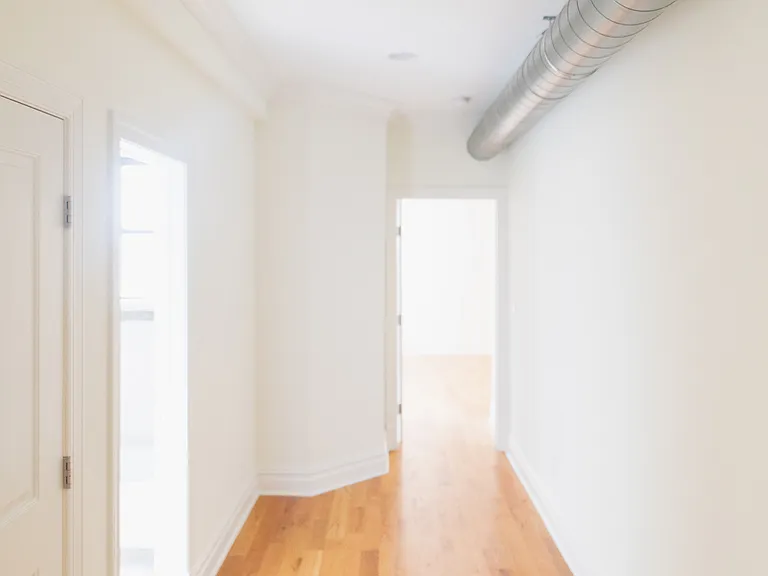ENTRY FOYER