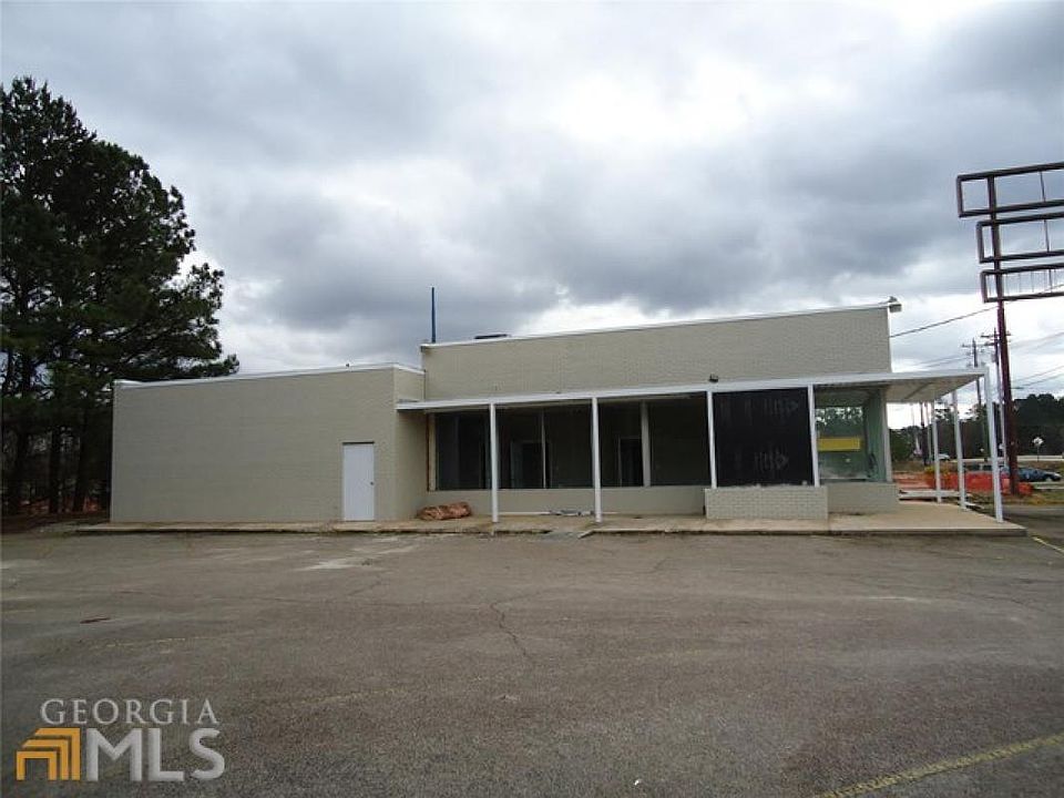2nd image of 2555 Whitesville Rd