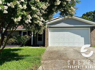 2824 Rosemeade Dr, Fayetteville, NC 28306