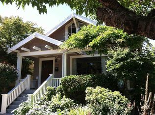 6119 Brooklyn Ave NE, Seattle, WA 98115