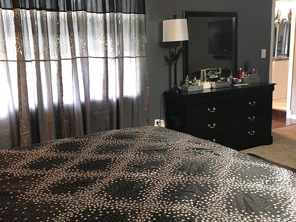 5th image of 205 Dogwood Dr