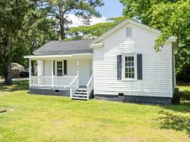 101 E Reason St — Photo 1
