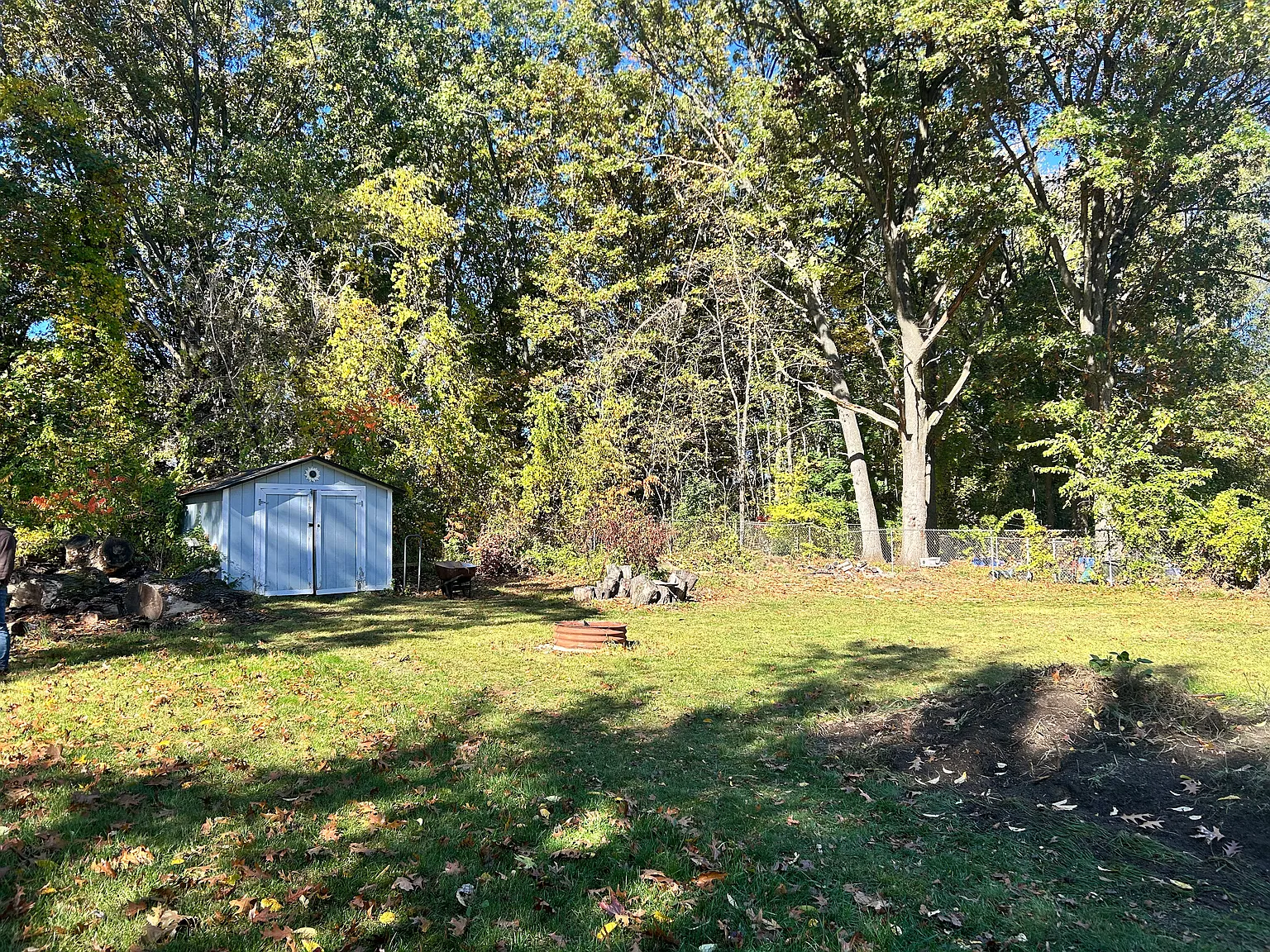 5255 Lake Grove Dr — Photo 3
