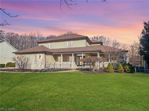 8618 Scenicview Dr, Broadview Heights, OH 44147