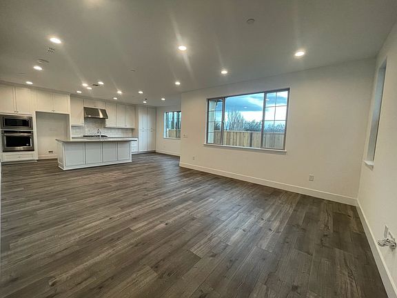 Bergamo Homesite 30 Great Room