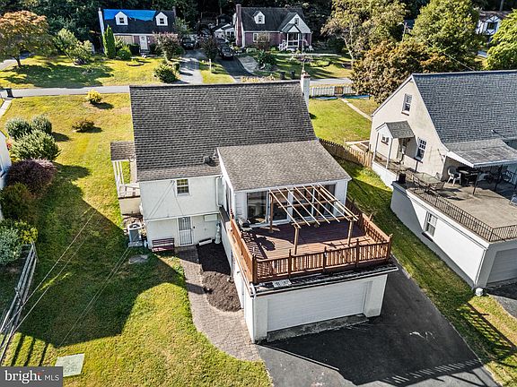 3rd image of 1413 Oak St