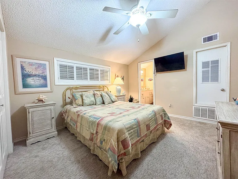 1031 Redfish St — Photo 18
