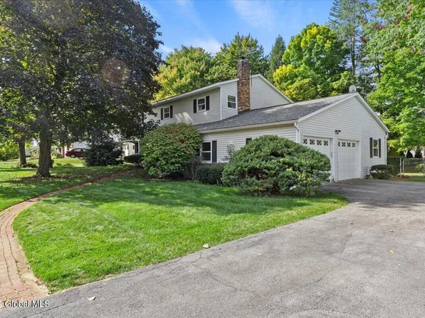 21 Twilight Drive, Clifton Park, NY 12065