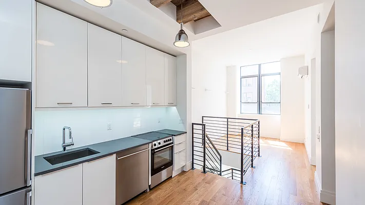 Rented by Nooklyn NYC LLC | media 41