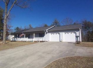 2005 Lee Roy Ln SE, Lenoir, NC 28645