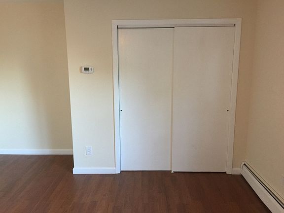 5th image of 151 Fairview Ave APT 1