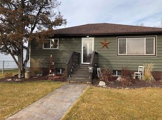 415 Maple Ave, Glendive, MT 59330