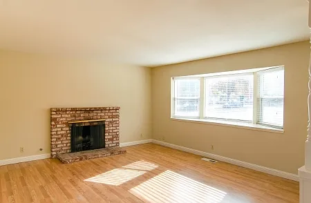 2 bed, 1311 sqft, $4,500 — Photo 4