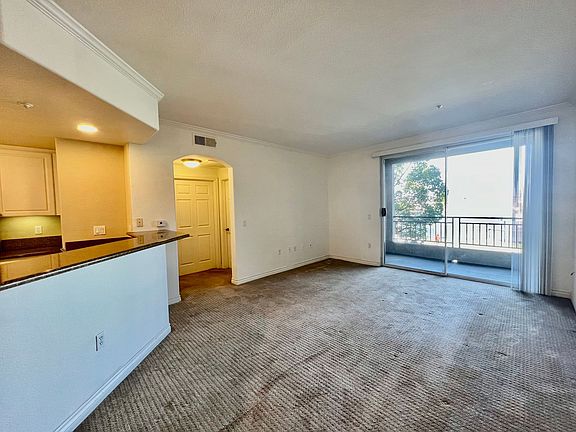 5th image of 4155 Executive Dr Unit 207E