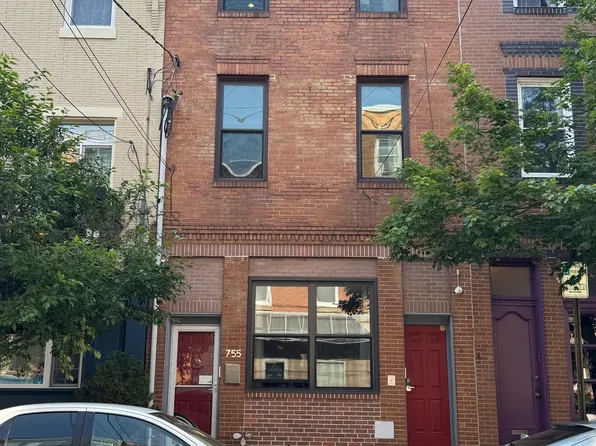 755 S 8th St APT 2, Philadelphia, PA 19147