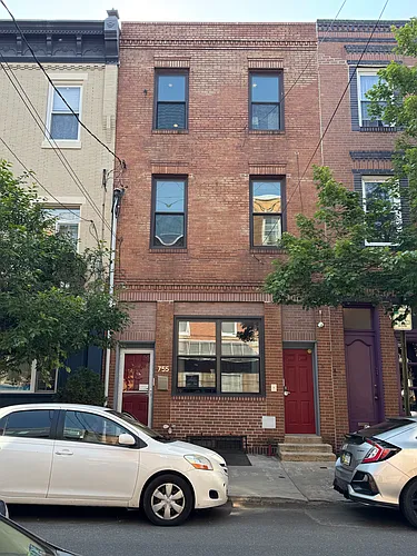 755 S 8th St #2 Photo 1