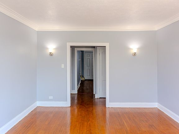 3rd image of 8101 S Marshfield Ave #81033