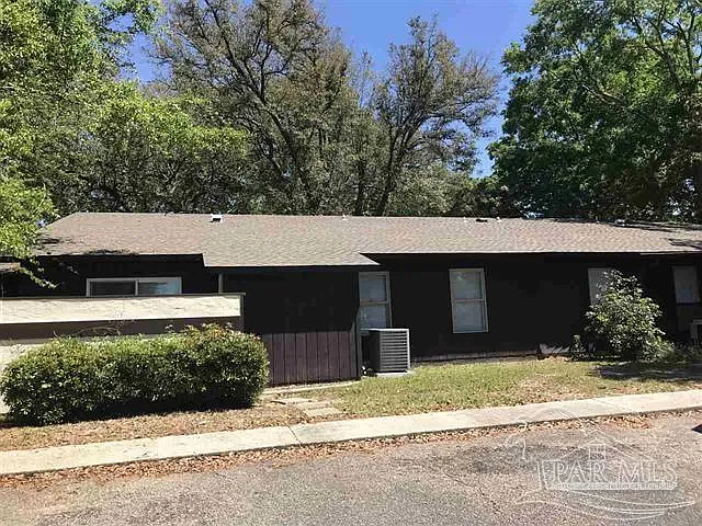 2 bed, 1000 sqft, $1,150 — Photo 1