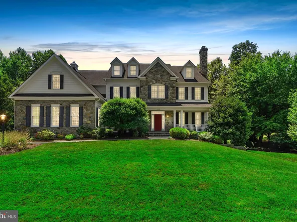 10509 Wynfield Woods Dr, Great Falls, VA 22066