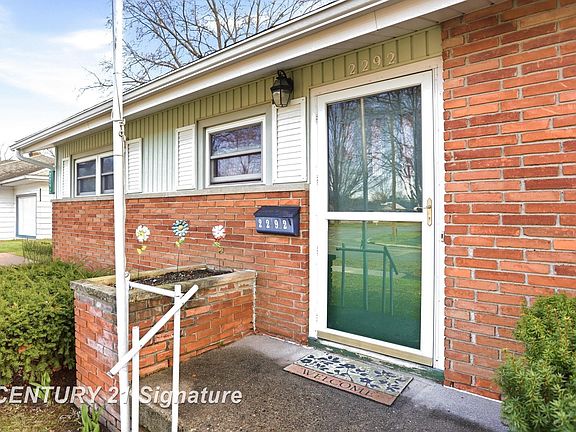 4th image of 2292 Mayfield Rd